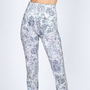 New M. Rena Floral Print Tummy Control Leggings. One Size